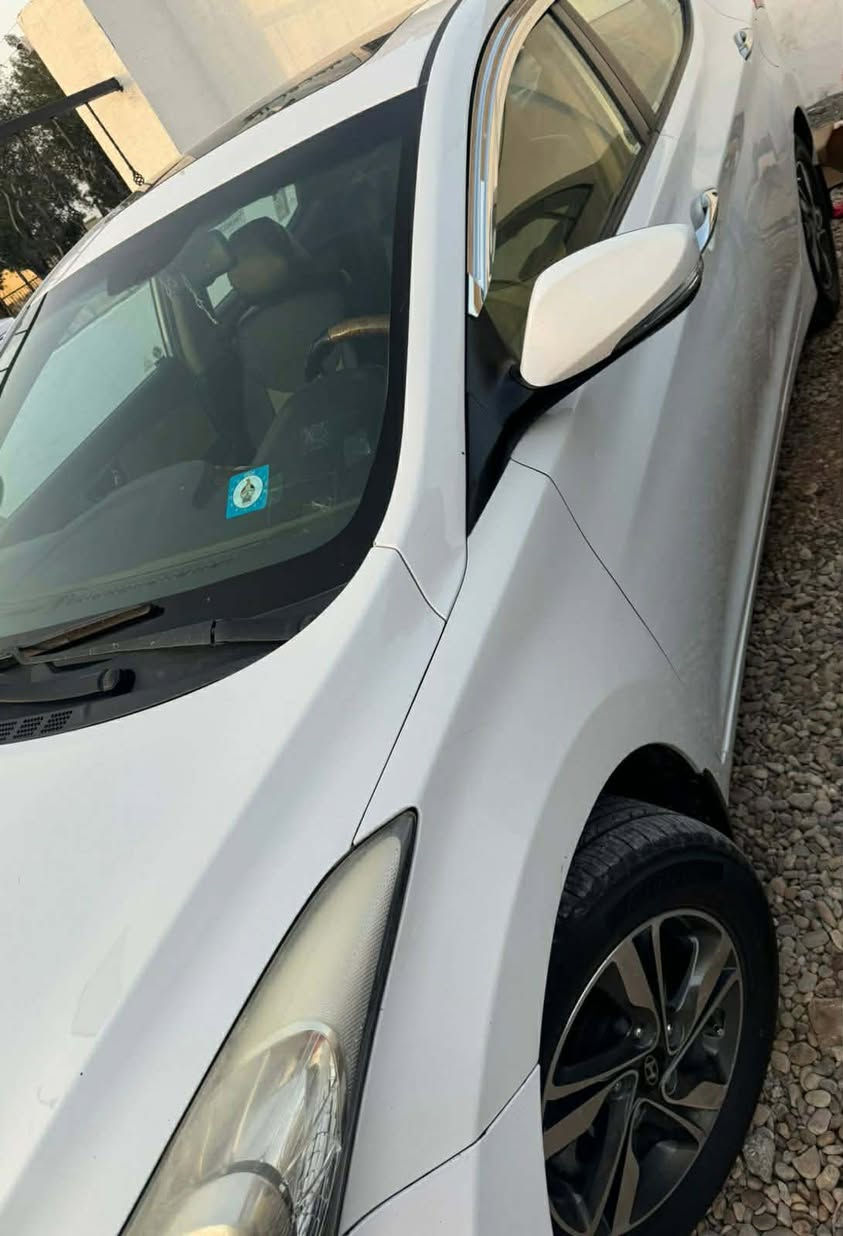 النترا ٢٠١٤ خليجي رقم بغداد انكليزي  بأسمي  فول فتحة سقف مرايات شفط محرك ١٨٠٠ دوش نضيفه مال جناي *********** مكاني ديالى
