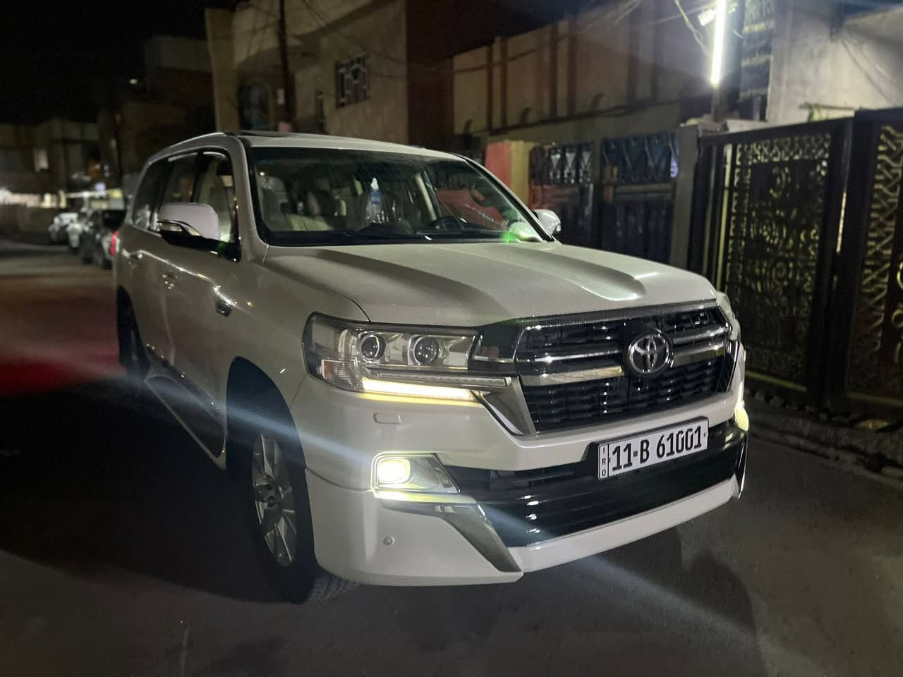 السلام عليكم لاندكروز 2018 بريم اصل ام ديفدي بلقماره فول 1/1  ماشيه 130 حقيقي
سياره فول1/1 معروفه مواصفات البريم 
مكفوله كفاله عامه من الصبغ والضربه والحالوب 
عده ربع دعاميه صبغ ومبدل جاملغ الامامي قطعه 
بلاديه نفس الون واربع اصابع بارد بجاملغ الخلفي 

سياره عليه ادامه كامله تخم تاير دلوب الاصلي 
حداديه 100‎%‎ داخله بعده بلاليون الشركه 

رقم بغداد شبه مميز بأسمي تحويل ثاني يوم 
عنوان بغداد السعر 465 وبيه مجاال 

هـ***********
