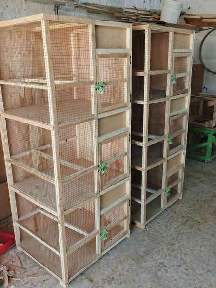 من رخصه ادمن متاح خانات ام 3 للبيع سعر 3 40 متوفر 3 لوكرات ارتفاع متر ونص عرض 60 نزال 50 رف دخل خشب ثقيل اوشغل امرتب عنوان العماره قادسيه رقم ***********
