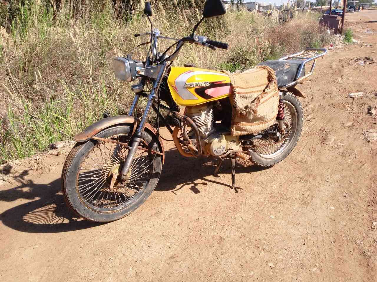 السلام عليكم دراجة ارشا للبيع موديل 2017 اوراق موجودة كرتونية فقط السعر 250 بيها مجال بسيط مكينة مفتوحة للبيع او مراوس مكاني كنعان رقم الهاتف ***********
