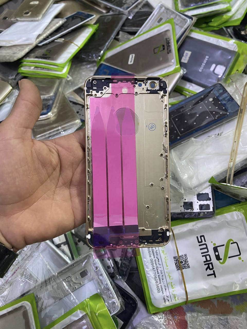 سلام عليكم عندي كميه من الشواصي جميع الاجهزه الايفون والكلكسي وغيره للبيع ابيعهن شلع يعني كلهن مكاني بغداد حي الجهاد للاستفسار ***********
