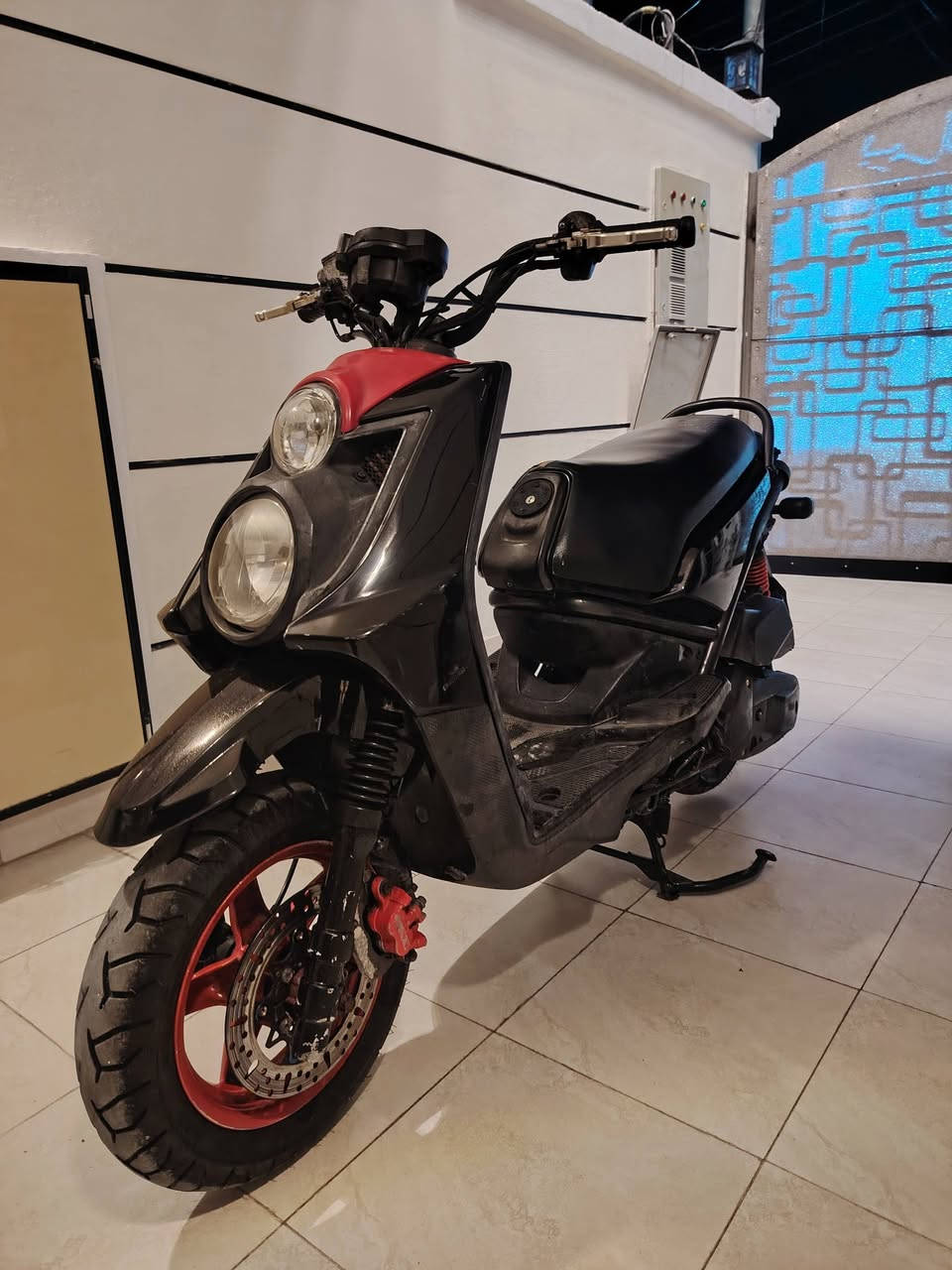 السلام عليكم
سكنس جبلي.
مديل 2013
رنبة ماشية32
يدات وفلنجة وتعلاكة رياضية
مكفولة من كلشي شراي يتصل ***********
