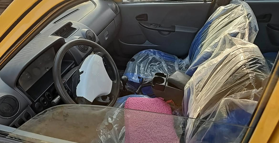 السلام عليكم ورحمه الله وبركاته سايبا موديل 15 نضيفه جدآ رقم قادسيه هيئه غرمات سنويه عليه محرك بي قليل بخار يعني شي قليل كير مكفول السياره حلوه شوف بعينك السعر ٣٨ بيهأ مجال اتصل ودلل رقم الهاتف *********** أسأل الله يرزق الجميع بحق محمد وال محمد
