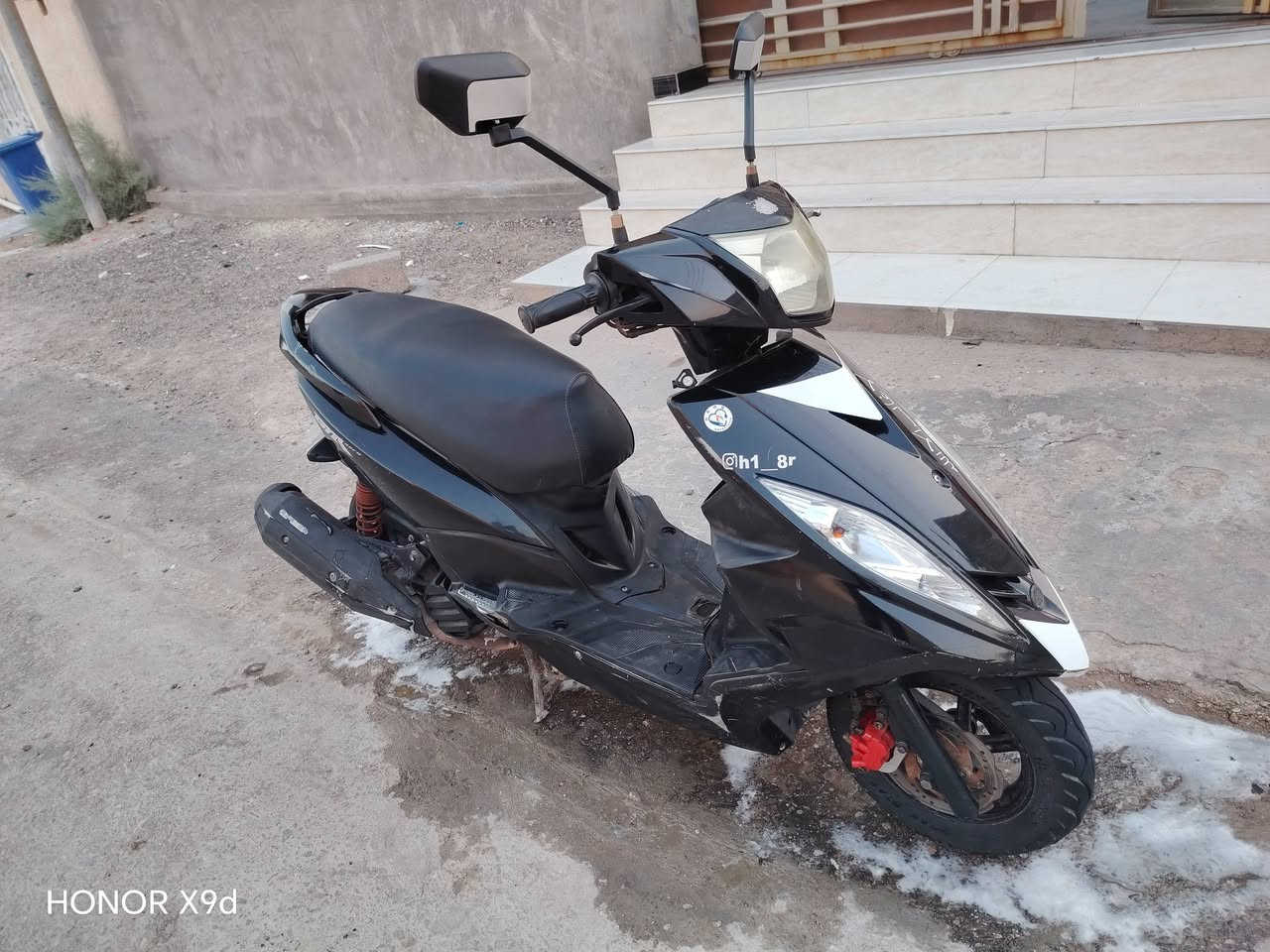 دراجه gtr للبيع سعرها مليون وربع وبيها مجال دراجه كامله وجاهزه نگره سلف كلشي شغال بيها  مكاني ابي الخصيب  العوجه شارع الوسطي ***********   /   ***********

