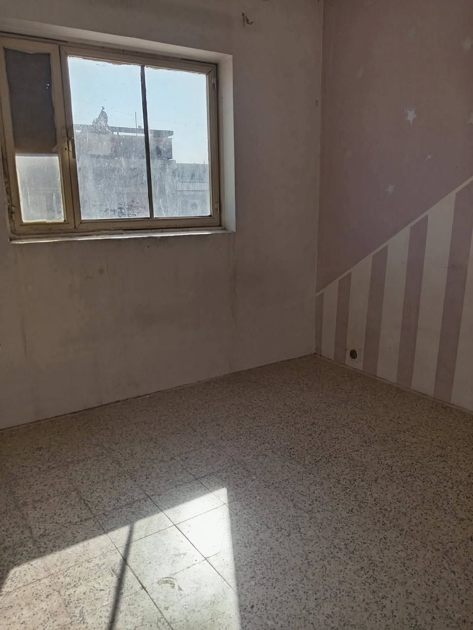 السلام عليكم شقه للايجار شقق الخضراء صندوقي طابق ثاني غرفتين وصالة قرب مدرسة مأرب للاستفسار ***********
***********
