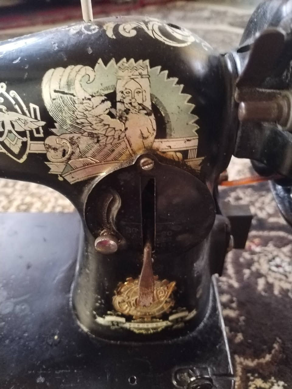 .
ماكينة خياطة قديمة صناعه بريطاني من شركه  سنكر انتيكه  صناعة ممتازة، قوية وتتحمل الشغل، تفيد للاستخدام المنزلي أو لهواة جمع الانتيكات التراثية بعده  تعمل  وصوته ناعم
 مناسبة للخياطة الثقيلة والخفيفة.
السعر ٦٠ الف  بدون ميز
للتواصل على الخاص 📩


**إذا كنت صاحب هذا الإعلان وتريد حذفه لأي سبب، رجاءا أرسل رسالة إلى الدعم الفني**