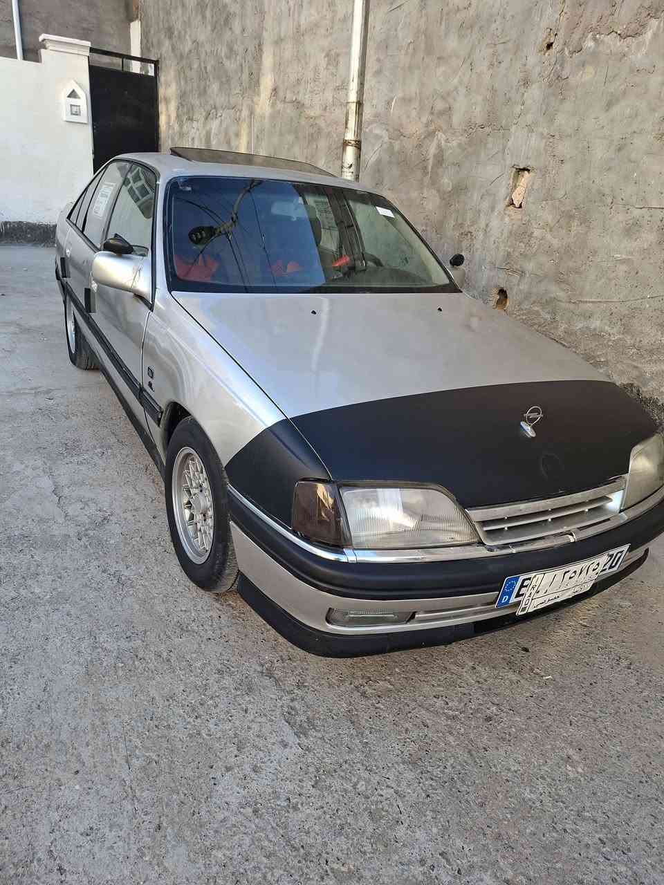 اوميكا 92
مكان الرمادي 
السعر 31 وبيه مجال 
استفسار ***********
