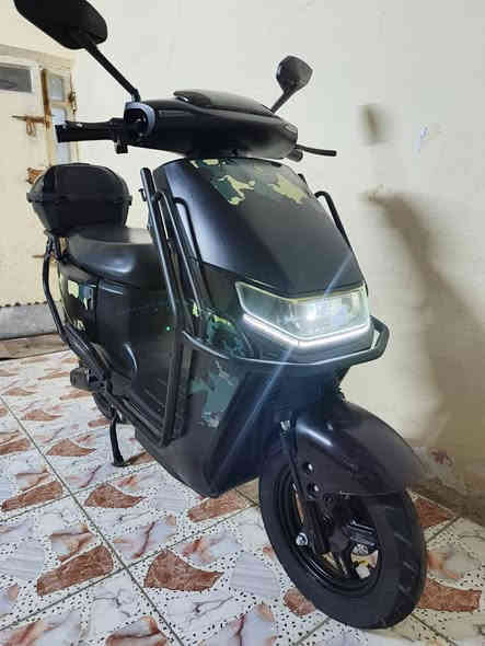 السلام عليكم دراجه صقر للبيع مديل 2025مدرعه بل كامل جديده وكاله ماشيه كولش قليل وصل المعرص موجود
مواصفات الدراجه

شاسه اعطال تكشف عطل الدراجه ولتنبيهات الاخرا
لايت عالي ناصي زنون العريض
بريك امامي خلفي دسك
مرايات جانبيه 
اشاير يمين يسار لد 
ملف 2000
السرعه تقره بل شاشه 100 السرعه الحقيقيه 90
تقطع مسافه بل شحنه الوحده 70 كيلو
بطاريات مصطره الحجم الكبير 
عدد البطاريات 7
شاحنه اصليه تدعم الشحن السريع وليقاف الذاتي عند امتلاء البطاريه
درع محيطي 380درجه لحمايه الدراجه
طلاعات جانبيه لراكب الخلفي 
مساحه تخزين واسعه 
جنطه خلفيه
تايرات جلاتين جوبلس
سعر الدراجه 750او بي مجال لشراي
الشراي يتفضل خاص او التصال عله الرقم ***********
مكان الدراجه المنصور مقابيل المعرض
