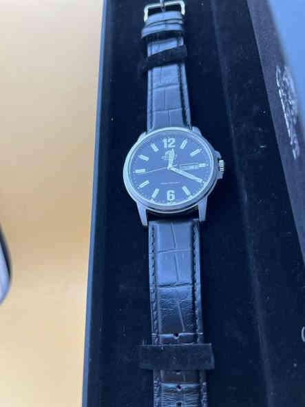 اورينت .. .. ORIENT  اتوماتيك 
الصناعه : ياباني اصلي وكاله
المواصفات : 
ساعه اورينت ياباني اتوماتيك جديد لوك 
تقريبا … مع المرفقات ارقام وعقارب 
………. لمينوس ضوئيه 
القطر : 42 m
السعر : 175 $ ….. توصيل مجاني 
التواصل :
خاص ( ماسنجر )  او …. واتساب ***********

#البصراوي
#للساعات
#اختيارك 
#الامثل
