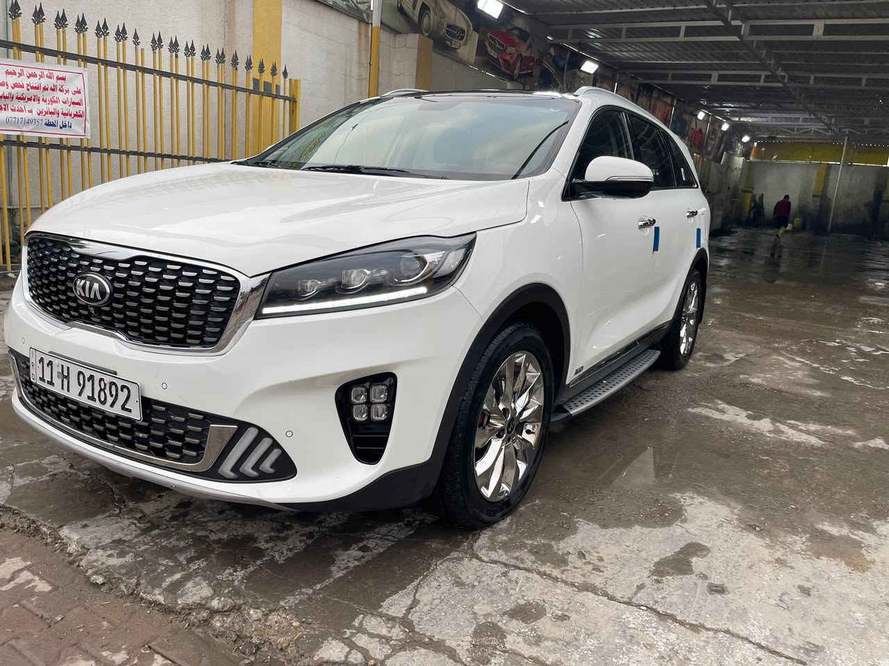 � للبيع | كيا سورينتو GT-Line – فل إضافات

🔹 خليجي – ٦ سلندر 
🔹 موديل: 2020
🔹 اللون: أبيض
🔹 ماشية: 37 حقيقي
🔹 الموقع: بغداد – حي أور
🔹 الضمان: مكفولة كفالة عامة
سيارة جديدة بكل معنى الكلمة 

⚙️ المواصفات:
• ✅ 6 سلندر
• ✅ 7 ركاب
• ✅ دفع رباعي 4×4
• ✅ 3 مناطق تبريد (ثلاثي)
• ✅ فتحة سقف بانوراما
• ✅ سايد بريك دگمة
• ✅ كراسي كهرباء مع تبريد وتدفئة
• ✅ شاشة كبيرة + عدادات ديجتال
• ✅ 4 كاميرات مع كاميرا 360 درجة
• ✅ تحكم من ستيرن
• ✅ نقطة عمياء
• ✅ تحديد مسار
• ✅ مانع تصادم
• ✅ أنظمة أمان متكاملة

✨ السيارة فول الفول – أعلى فئة GT-Line
✨ نظيفة جدًا وجاهزة للفحص
✨ استخدام شخصي
السعر 310 وبيها مجال بسيط 
📞 للتواصل:
0770 265 3013
