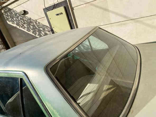 كرونه موديل ٨٠ سياره جاهزه رقم انكليزي شرط تحويل جاهزه من كلشي بس تبري مابيه السعر ٣٦  مكان السياره الكرخ ***********
