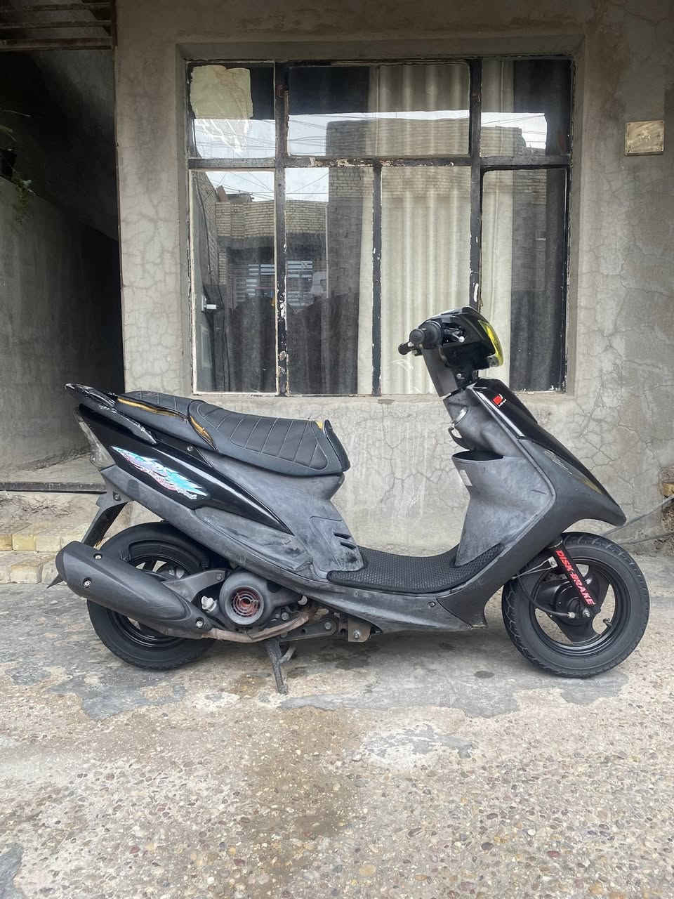 سلام عليك ماكس عدله رمبه للبيع صارله شهر من نزلته دراجه بلاديه برغي مامفتوح بيهة مكفوله من كلشي مكاني بغداد الدوره ابو دشير مامتواجد خاص اتصل*********** و واتساب
