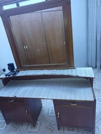 ميز تواليت • بغداد