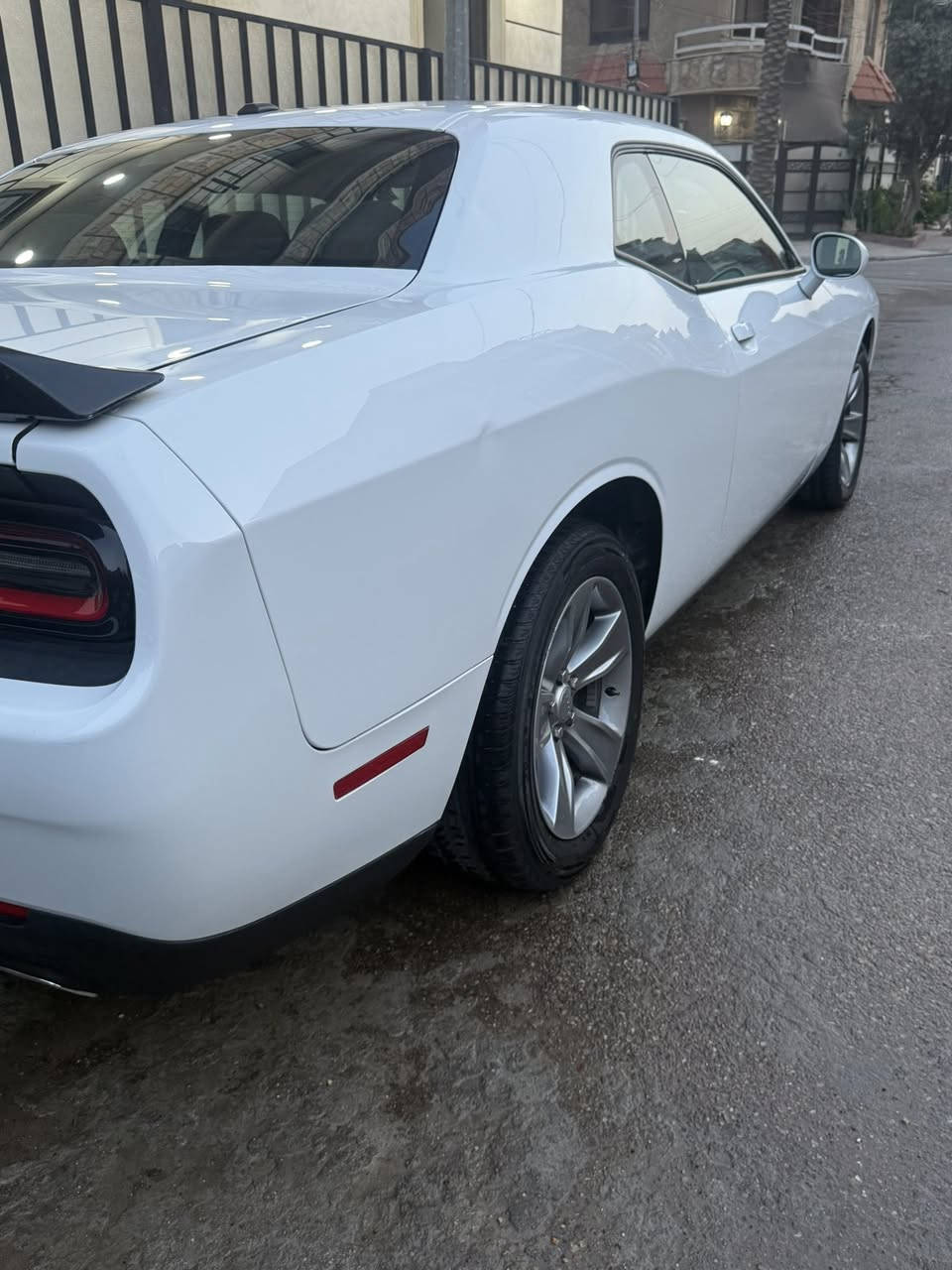 السلام وعليكم جالنجر 2023 فول السياره مواصفاته فتحه سقف كشنات كهرباء سياره جديده بمعناه الكلمه ومابيه نقص برغي بيه 
ضرره جاملغ خلفي فقط صبغ الدعاميه الخلفيه اصليه نفس لون مبدله وقبق جنطه بالحافضهه بي ضرر فقط بس بدلته اصلي نفس لون عالمود ميصير بي صبغ وبالباب عالكد شبر بيه بارد السعر 225 وبيه مجال للأستفسار واتساب او خط ***********
