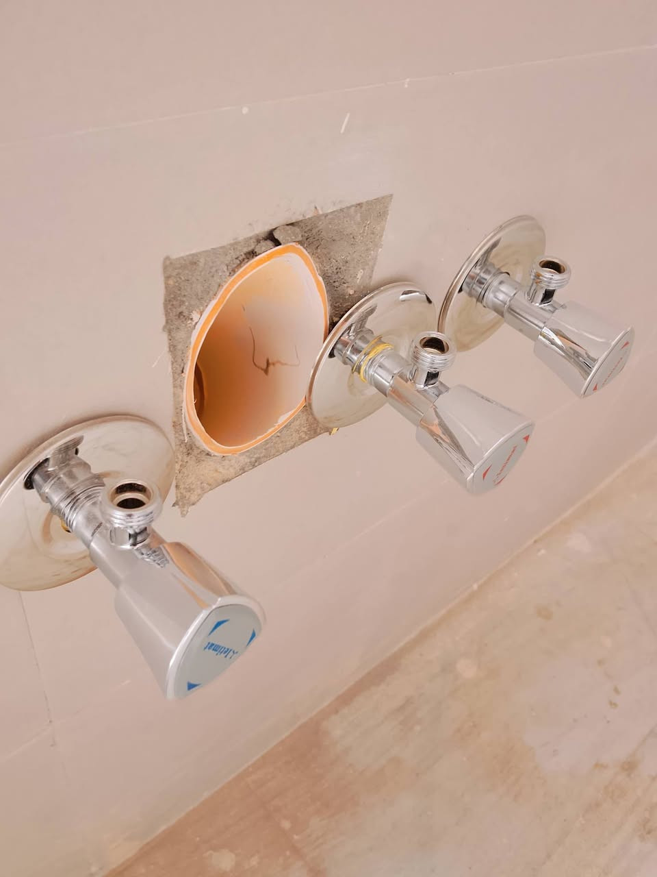 تأسيسات صحيه عامه ماء ومجاري شغل درجه اولى فحص الانابيب لشبكه الماء والمجاري العمل داخل القضاء والمحافظه لتواصل واتساب *********** 
#ماء
#مجاري
#حيدرعلي
#لصحيات
#العامه
