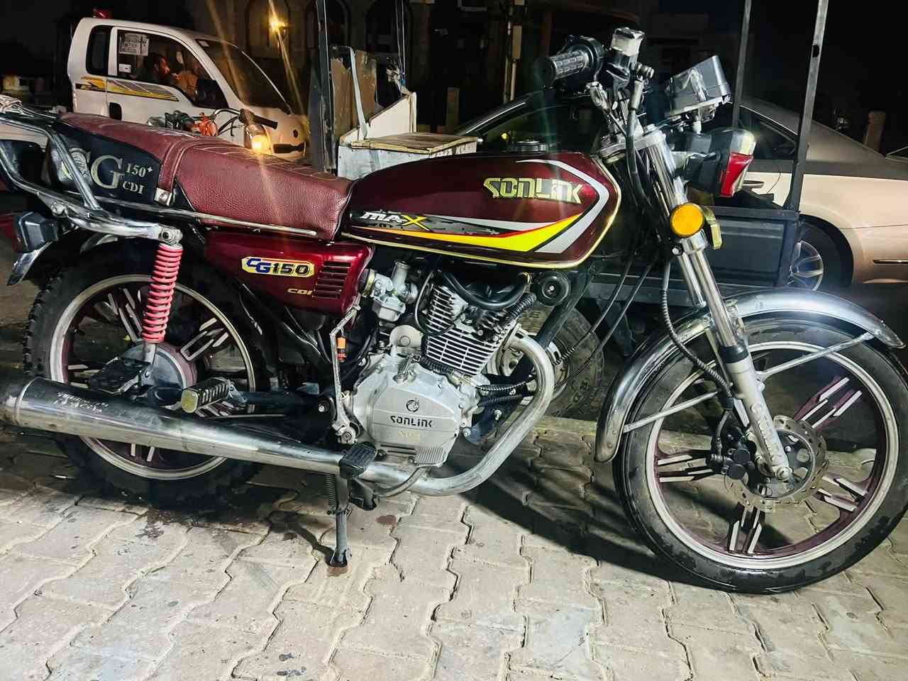 السلام عليكم موطور للبيع سونك موديل 22 كلو وضع شركه يرهم مراوس معه 4 كير الاستفسار ***********
