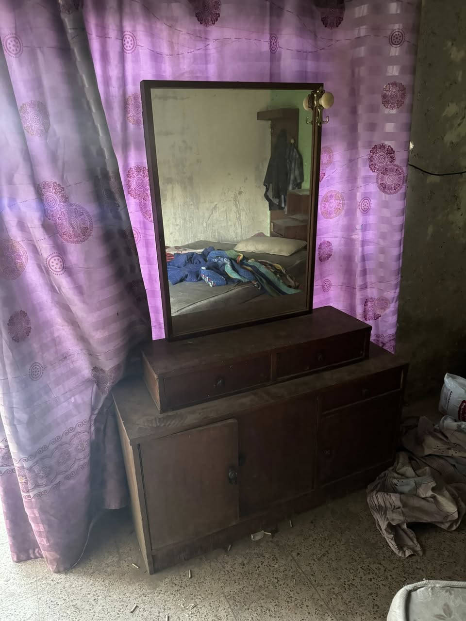 سلام عليكم صوميه وميز تواليت. عراقيه. لبيع مكاني لقاهره يم برهم أبو لفلافل. سعرهن ١٠٠


**إذا كنت صاحب هذا الإعلان وتريد حذفه لأي سبب، رجاءا أرسل رسالة إلى الدعم الفني**