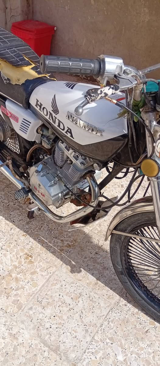 دراجه البيع مكفوله كفاله عامه اوراق أصولي مكينته ما فتوحه
المكان ناصريه قلعه سكر 
***********
