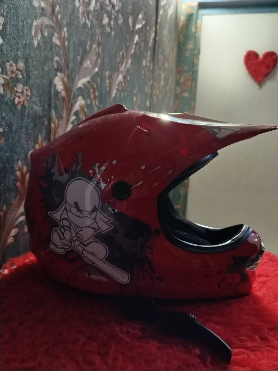 السلام عليكم خوذه امزون ام3 قفاله نضافه 100٪ كدامك قياس اسمول السفنجات مالتها تنفصل طباقات سعره ٥٠ الف مكاني بغداد حي أور ***********
