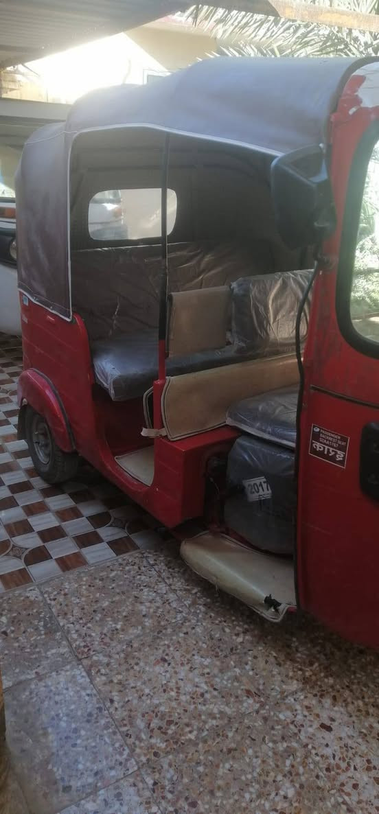 السلام عليكم تكاتك للبيع 2017.2018.2020المكان بابل القاسم الاستفسار ***********
