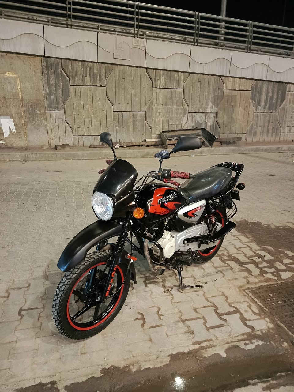 للبيع بوكسر جبلي مديل 2023 طالعه بل 25 أوراق اصولي وكيله بالخان بسمي فول نضافه جديده و جاهزه مجهزه كهربائيات كلها شغاله مكان نجف سعر مليون و 250 و بيها مجال ***********
