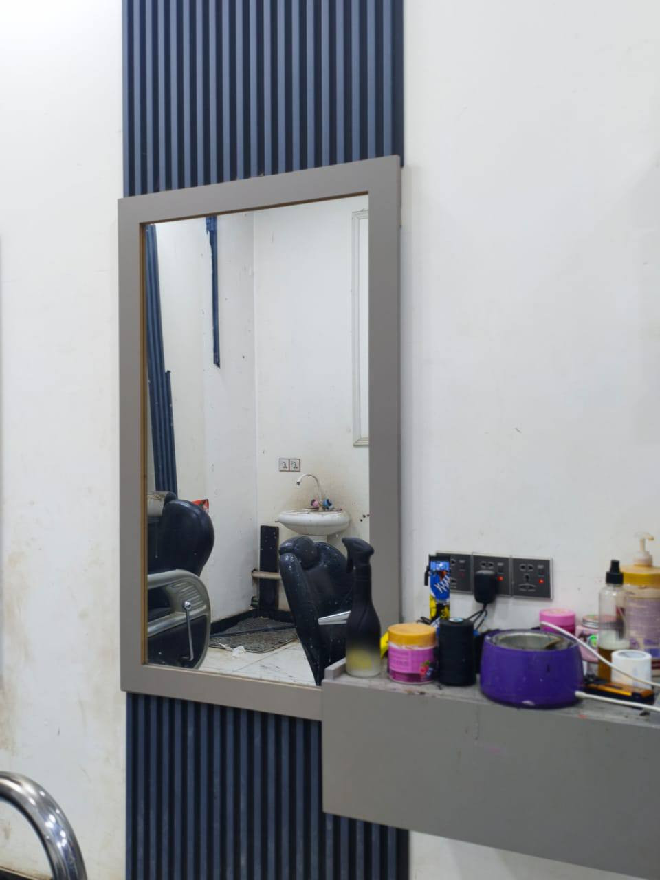 ثلاث مرايات حلاقه معا جرارين
السعر  350 وبيهن مجال قليل 
المكان كربلاء جامعه كربلاء فريحه 
للاستفسار ***********
