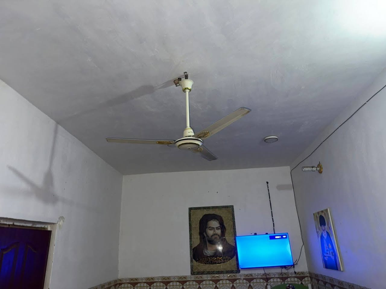 يعلن مكتب الكرعاوي اللعقار بيت اللبيع المساحه 135 قرية البو جاسم خلف حي الحضاره بناء طابوك تصال ***********
