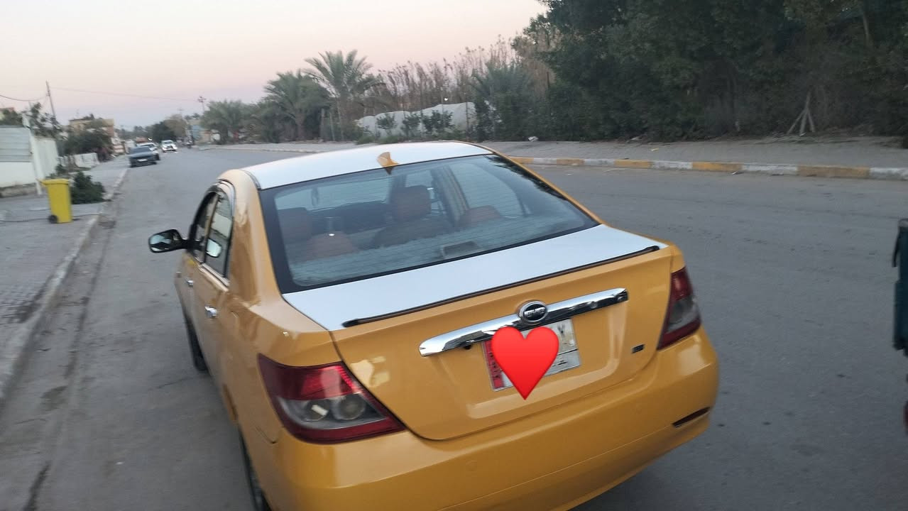 رمضان كريم
بي وا دي اف 3 2011 بغداد بسمي 

مكينه لانسر ياباني جديده 

صدر امامي خلي  كورله 

تبريد ثلج تخم تاير جديد  خط ابيض شاشه وكامره سياره ما جناي خير من الله 

كبل لشارع السعر 50$ مجال حك الجيه ماكنها الصويره
***********
