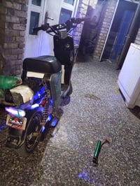 دراجه شحن للبيع r9 للبيع سرعه 75 دراجه  نقصه جاملغ وتجوه فقط وياها شاح...