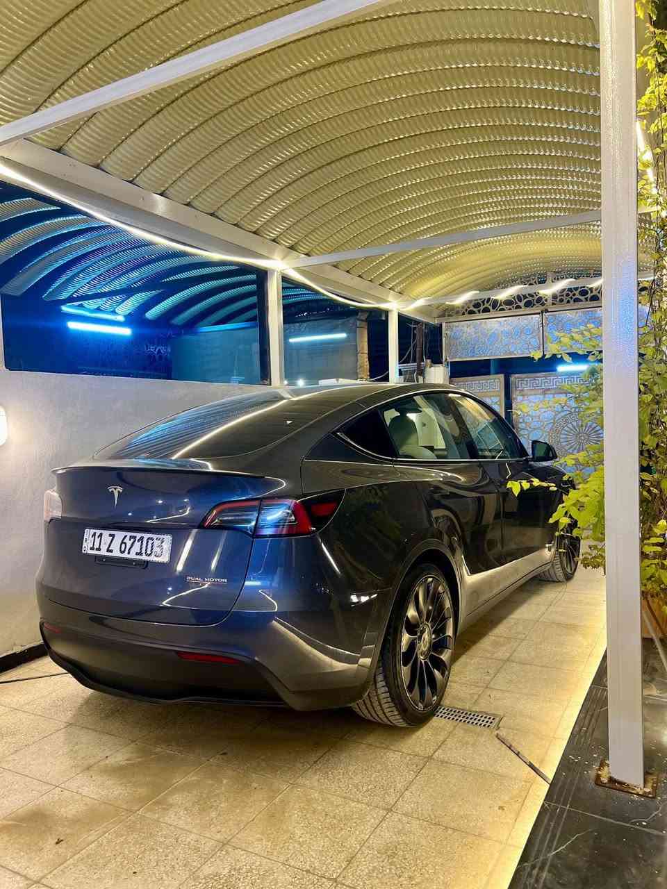 سلام وعليكم للبيع
تسلا موديل 2023

دبل ماطور 

فول مواصفات. (Y ) 

حادثها بابتين فقط 

بدون يرباك 

ماشيه 40 الف حقيقي 

صور الحادث وسونار موجود بالمنشور 

بسمي سيارة هزه جديده 
سعرها 213 وبيها محال 
***********
