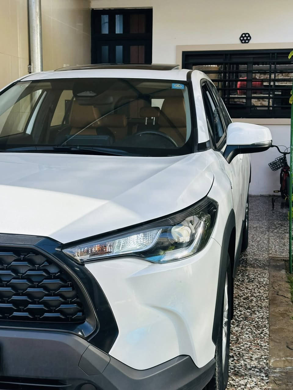 السلام عليكم
للبيع كورلا كروس موديل ٢٠٢٤ مكفوله كفاله عامة رقم بغداد باسمي 
ماشيه ٢٧ 
السعر ١٦٦٠٠$ وبيها مجال 
مكان السياره بغداد / حي الاعلام 
للاستفسار ***********
