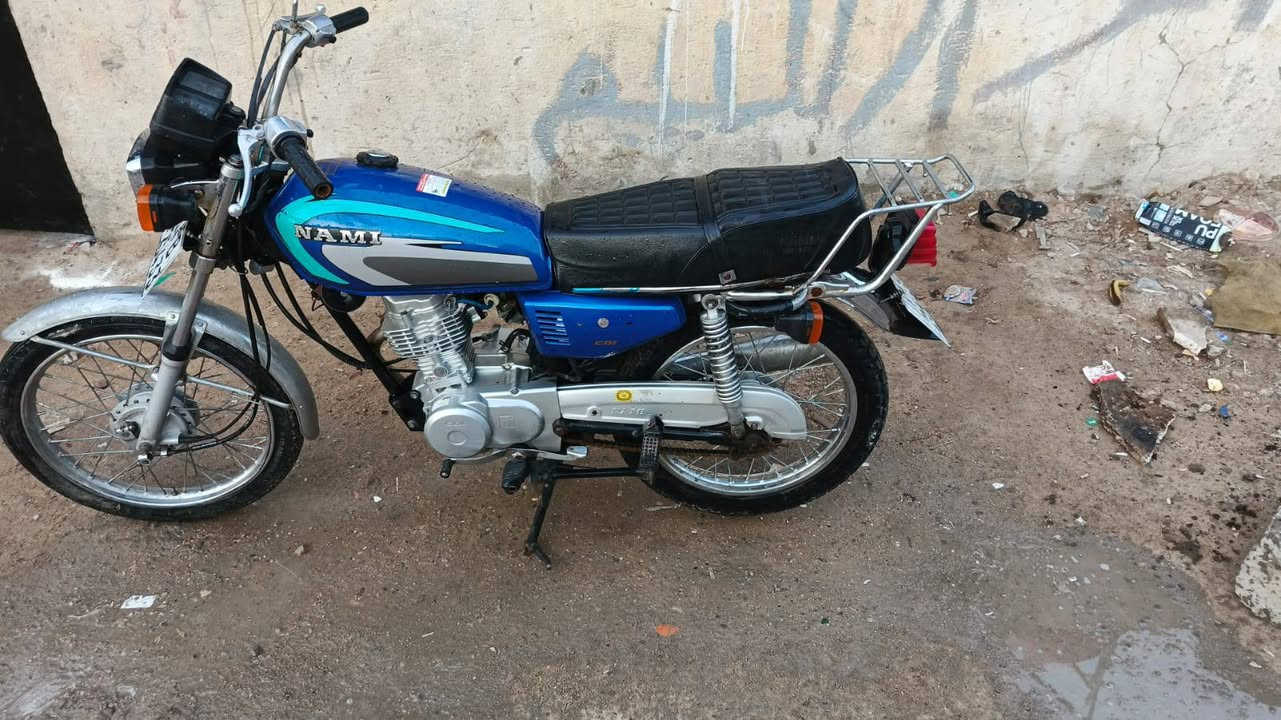 سلام عليكم دراجة ايراني للبيع رقم وسنويه شرط التحويل موديل 23 مكينه نضيفه مامفتوحه دراجة شغاله من الطول لطول سعره 1750000 مليون وسبعميه وخمسين وبيهه مجال مكاني لبصره لكزيزه ***********
