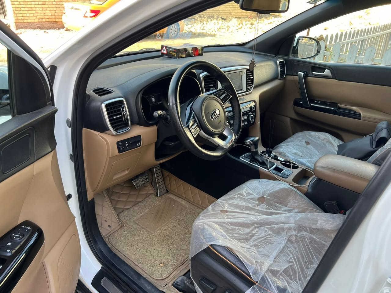 سلام عليكم كيا سوبوتج جي تي لاين 2020 صبغ دعاميه لجماليه وجاملغ صبغ وكاله ماشيه 91
سعر 21،500 
غير متواجد ع الفيس 
***********
