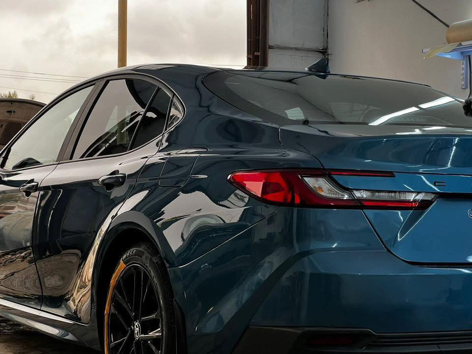 كامري 2025 SE  HEV
دخول جديد 

ماشيه 5 الف ميل 

لون فيروزي 

مواصفات الـسياره معروفه 

وارد امريكي ضررها كلش خفيف 

قبغ جنطه تبديل وجاملغ خلفي ايمن صبغ

تصليح درجه اولى 

بدون دواخل بدون ايرباك شرط

بچم كبس 

السياره بحالة الزيرو

صور الضرر مرفقه بالمنشور

رقم الشاصي:- 
4T1DAACK2SU598049

السعر 244$ وبيها مجال قليل

مكان السياره:-الانبار/القائم

كامل التفاصيل مذكوره بالمنشور

لاتخابرني تسئلني على تفاصيل 

رقم الموبايل:-***********
