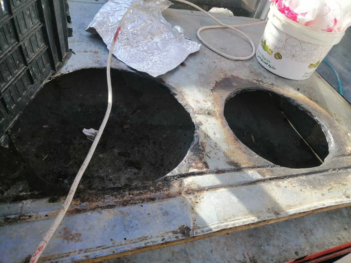 ئەم عەربانەی خواردەمەنیە ماڵی کاسبە بۆفرۆشتن.
ژ.م***********
