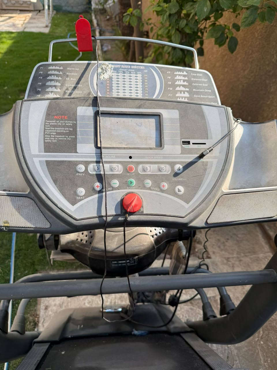 السلام عليكم ورحمة الله وبركاته عندي هذا جهاز مشي رياضي كامل جدأ جدأ نظيف لكن بصراحة الماطور ما اعرف يشتغل لو عاطل أني ابيعه عاطل سعر قفل بدون عمله 125 ألف بدون احراج للعنوان البلدبات شارع المصرف داخل فرع صيدلية المزامير رقم  موبايل *********** تحياتي
