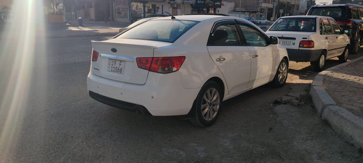 للبيع سيراتو 2013 فول رقم كربلاء انكليزي بأسمي بيه جاملغ خلف السايق ونص الباب الخلفي اي استفسار اتصل *********** كربلاء, العراق
