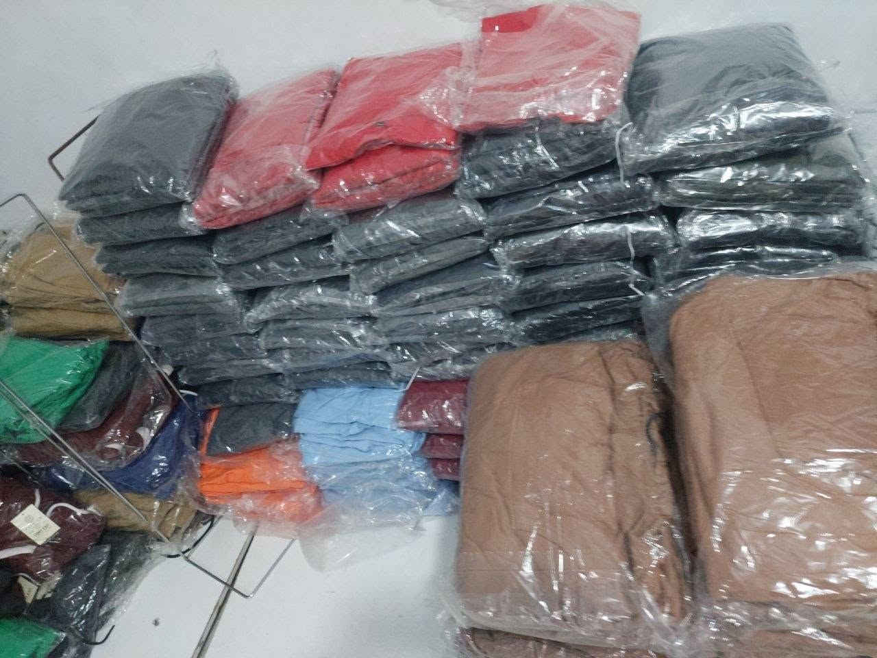 شروة 2000 قطعة السعر  : 1.60$ دولار لكل كمية 
سيريات M-L-XL-XXL 
بيعنا بالجملة قماش خيطين مبطن 
عنوان المحل اسطنبول تركيا 
واتس أب https://wa.me/905380418108
#toptansatis #بالجملة #Mertertoptan #شروات 
#istanbul #أسطنبول #iran #إيران #russia #روسيا #iraq #عراق #algeria #جزائر #مغرب #تونس #ukraine #أوكرانيا #wholesale #turkey #تركيا #OnToм #gömlek #tşört #textiledesign #قميص #بنطال #textile #textiles #merter


**إذا كنت صاحب هذا الإعلان وتريد حذفه لأي سبب، رجاءا أرسل رسالة إلى الدعم الفني**