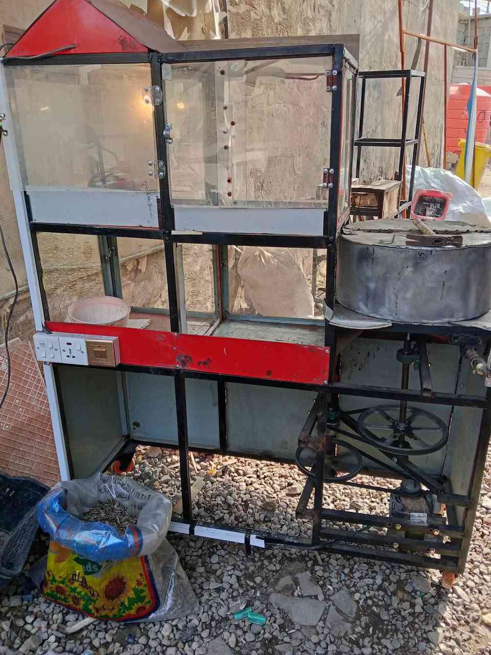 سلام عليكم حماصه مالحب البيع
شرط شغل سعره450مكانهه الناصريه المركز
***********
