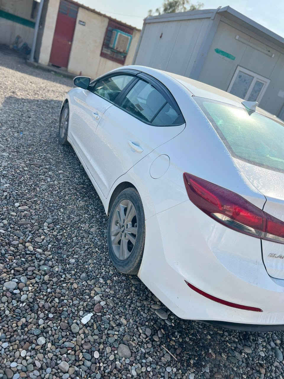 هونداي النترا موديل 2018 وارد امريكي
اللون ابيض صدفي
شاشة بلادي
كاميرا دوارة
رادار جانبي (نقطة عمياء)
ثلاث انظمة قيادة(عادي-اقتصادي-سبورت)
سنوية جديدة لغاية 2030 باسمي
هزه جديده
حادثها خلفي صندوك و شويه من الجاملغ الايمن الخلفي من جهة النفر بجم كبس. شرط لا ايرباك  طاكه ولا كلشي 
اضافة الى صبغ كارت اثر تشليع الصبغ بوند و شويه من السقف و شويه من الصندوك طخم امامي خلفي جديد. اربع تايرات جدد باتري جديد  سيارة جاهزة وكامله شرط تحويل وكاله حسب الرغبة  محرك 20 شرط لا صرف ولا نفخ  كير شرط  السعر المطلوب  128 وبيه مجال 
*********** 
ملاحظة  اني مكلف بالنشر اتصل على صاحبة وتفاهم معا. البيع نقد  فقط بدون مراوس
