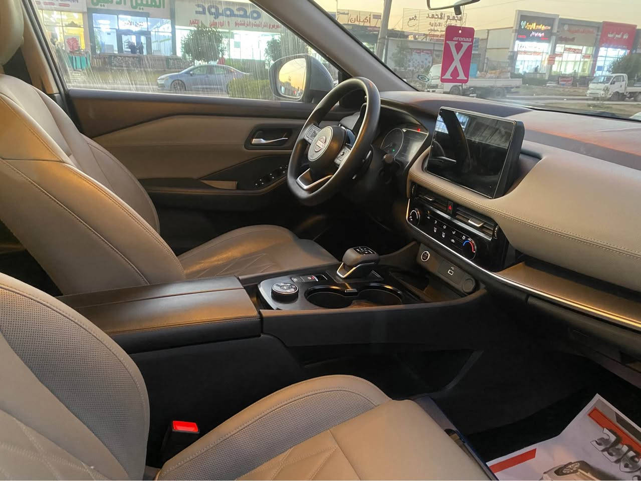 نيسان اكستريل خليجي
🔥 NISSAN X-TRAIL2023
رقم اربيل بسمي تحويل او وكاله
(دخول ذكي + سبعه راكب +دفع رباعي)
ضمان لسنه 2027شهر الرابع
ماشيه 27 الف
سعر سيارة 225 ✈️✅
اليكم التفاصيل الآتية:

🚘 خليجي 
🚘 دفع رباعي 
🚘دخول ذكي
🚘 سعة المحرك 2,5L 
🚘 مرتبط بناقل حركة أوتوماتيكي 
🚘 يبلغ عزم الدوران 245 نيوتن / متر 
🚘 بقوة 181 حصان 🐎
🚘 عدد AIR BAG 6 
🚘 حساسات خلفية
🚘 اريل نفكيتر 
🚘 لايت زينون + LED
🚘 بك لايت LED
🚘 حجم الاطار 235/65R17 
🚘 ويل كب 17 ‼️
🚘 4 دسك
🚘 ماسحة خلفية
🚘 مفتاح التشغيل بصمة
🚘 شاشة كاربلاي ‼️
🚘 كاميرا  ‼️
🚘 الانارة الداخلية هالوجين 
🚘 تتسع المقصورة ل 7 ركاب
🚘 مثبت السرعة Cruise
🚘 المودات والأوامر الصوتية
🚘 فحص أنظمة السيارة 
🚘 حساسات ضغط اطارات 
🚘 قطعتين تبريد 
🚘 هاند بريك بصمة 
🚘 ا ABS
🚘ا Auto Hold    أوتو هولد
🚘ا ISOFIX         ايزو فكس
🚘 اشارة في المرايا الجانبية
🚘 مخرج منفذ الطاقة ⚡
🚘 ا  Bluetooth / USB 

🔴ملاحظه :صبغ بنيد ودعاميه بسبب طخه بسيطه وصور الطخه ويه المنشور
بدون دواخل ايرباك طاك وراجع سستم

مكان السيارة بغداد

‭0751 294 0164‬

*********** بغداد, العراق
