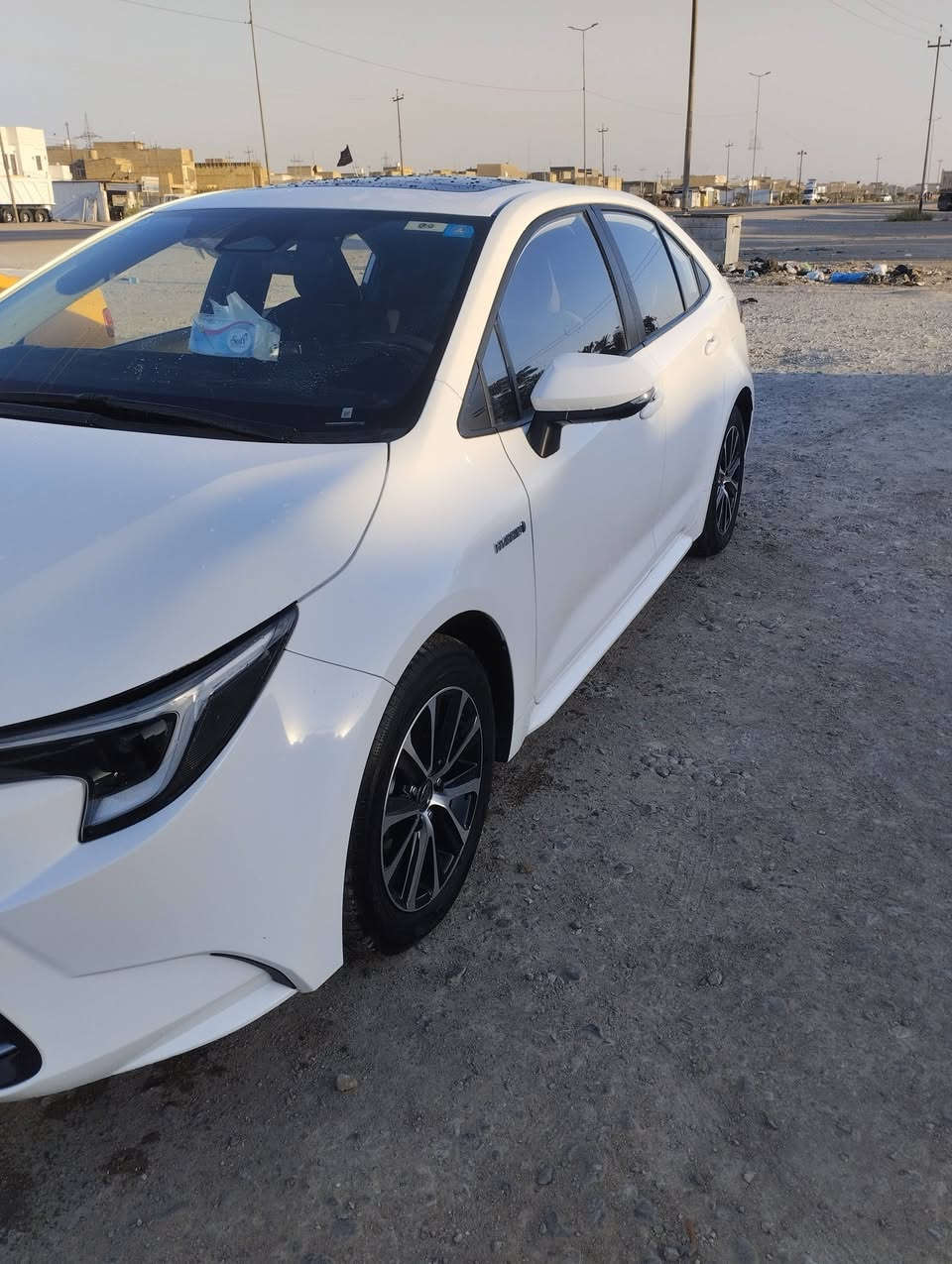 السلام عليكم كورلا هايبرد الشكل الامريكي كفاله عامه باسمي هزة جديده ماشيه 29 السعر 148وبيه مجال بسيط ***********
