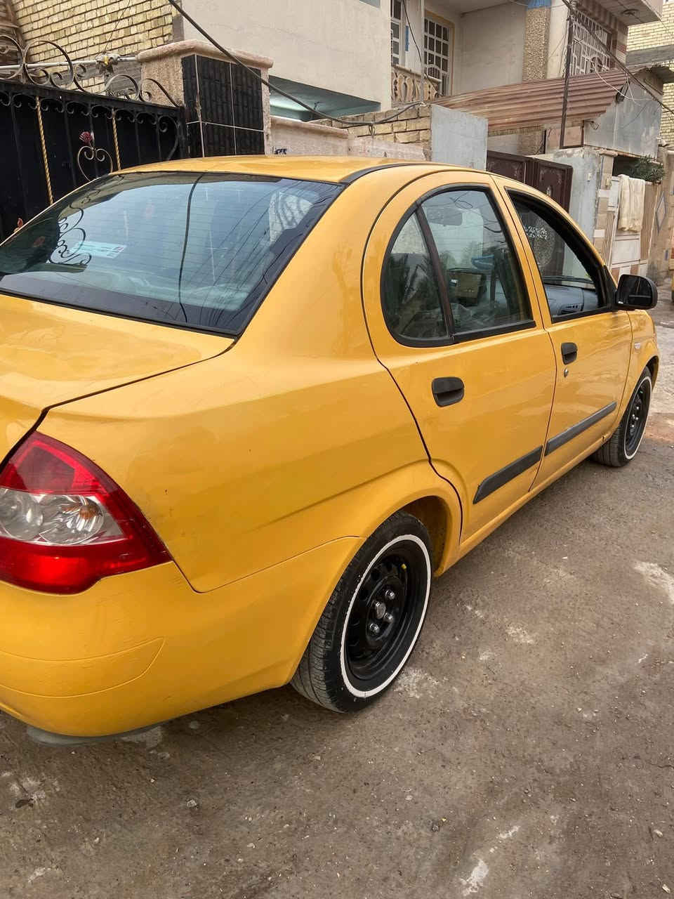 سلام عليكم
طيبة ٢٠١٥ بيها دوسات معدلة ومصبوغة فقط كير مكينة تايرات دوشمة كهربائيات كلها نضيفة ناقصها صدر وعنبار بريك مكاني بغداد الشعب *********** رايدها ب٤٠ وبيها مجال قليل
