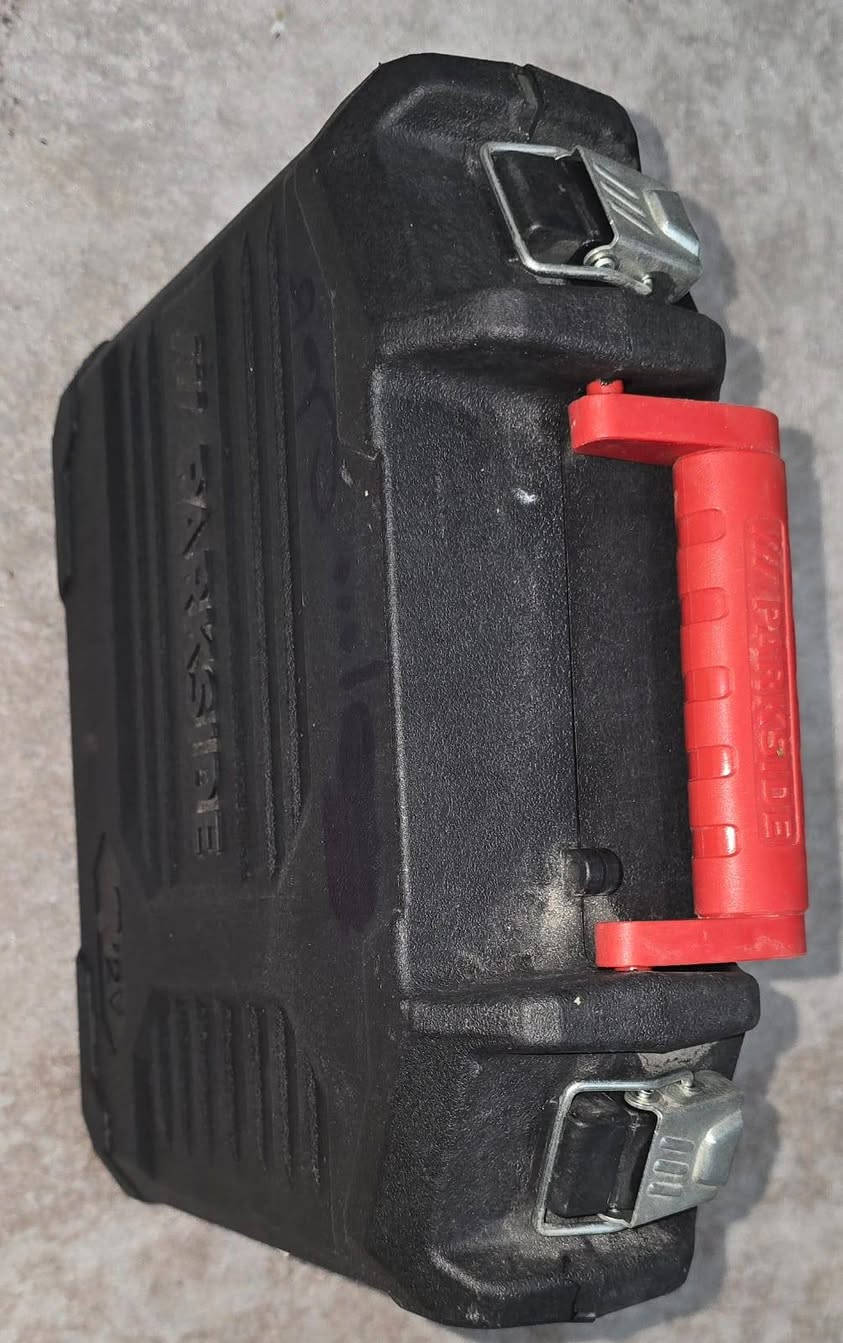 سلام عليكم 
حبايبي متوفر
 
بارك سايد اصلي 
قطعه تجنن 
سعر مع توصيل 50الف دينار 🇮🇶 

***********
