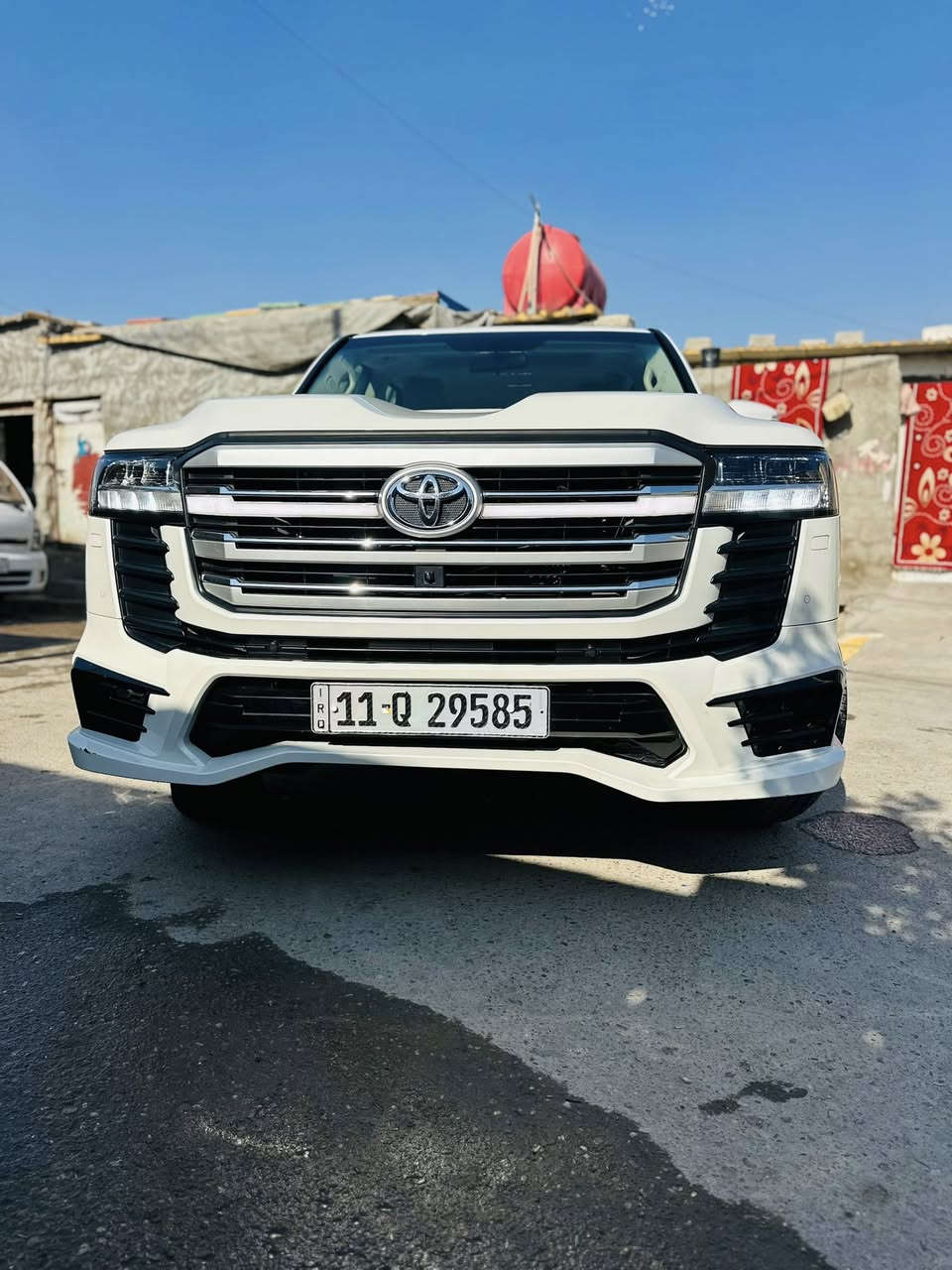 السلام عليكم لاندكروز 24 بريم لمتد فول مواصفات 5 كامرات 3 شاشات تطبيق ماشيه 29رقم بغداد وباقي مواصفات البريم معروفه السعر 715 ورقة مجال بسيط عنواني بغداد قرب جسر الفضيلية الجديد التواصل عبر الرقم ***********
