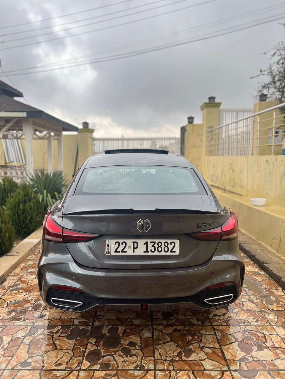 MG GT 2025 شکل نوێ 
گێڕ تۆماتیک 

مەکینە 1.5 بێ تۆربۆ 
هیچ هیچی نیە clean

فوول مواسەفاتە 
سلاید + 360 پلە کامێرا + ئاوێنە ئیشارەت +ئاوێنە شەفت + تحدید سورعە + سوکان ڤۆلیوم + کوشن جلد + ئۆتۆ برێک و برێک بەسمە + جوانکاری بۆکراوە +++
مەودای ڕۆیشتن 27هەزار KM 
ڕۆنی بە زەمانی تێدەکرێ 
Phone : 0750 725 4443 أربيل, العراق
