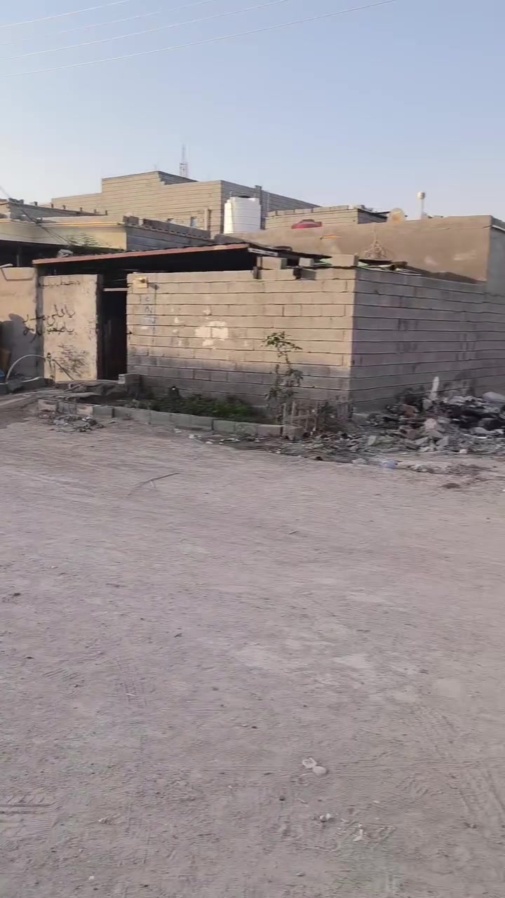 قطعه زراعي  بحي الحكيم ٢٥٠ متر ثالث فرع مو بعيده عن الشارع مكان هادي ومرتب ماي وكهرباء  كلشي يمه *********** بي واتساب
