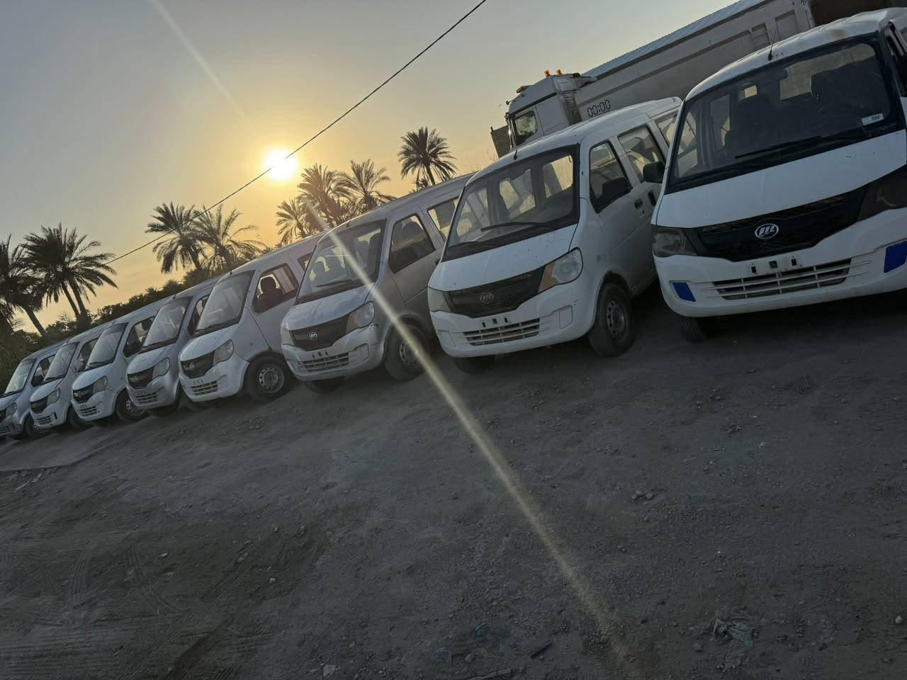 سلام للبيع للبيع ليفان باص 10 راكب موديل 2014 مال مزاد وزارة الداخلية سعر 28 وبيهن مجال مكان بابل الحله اتصال ***********
