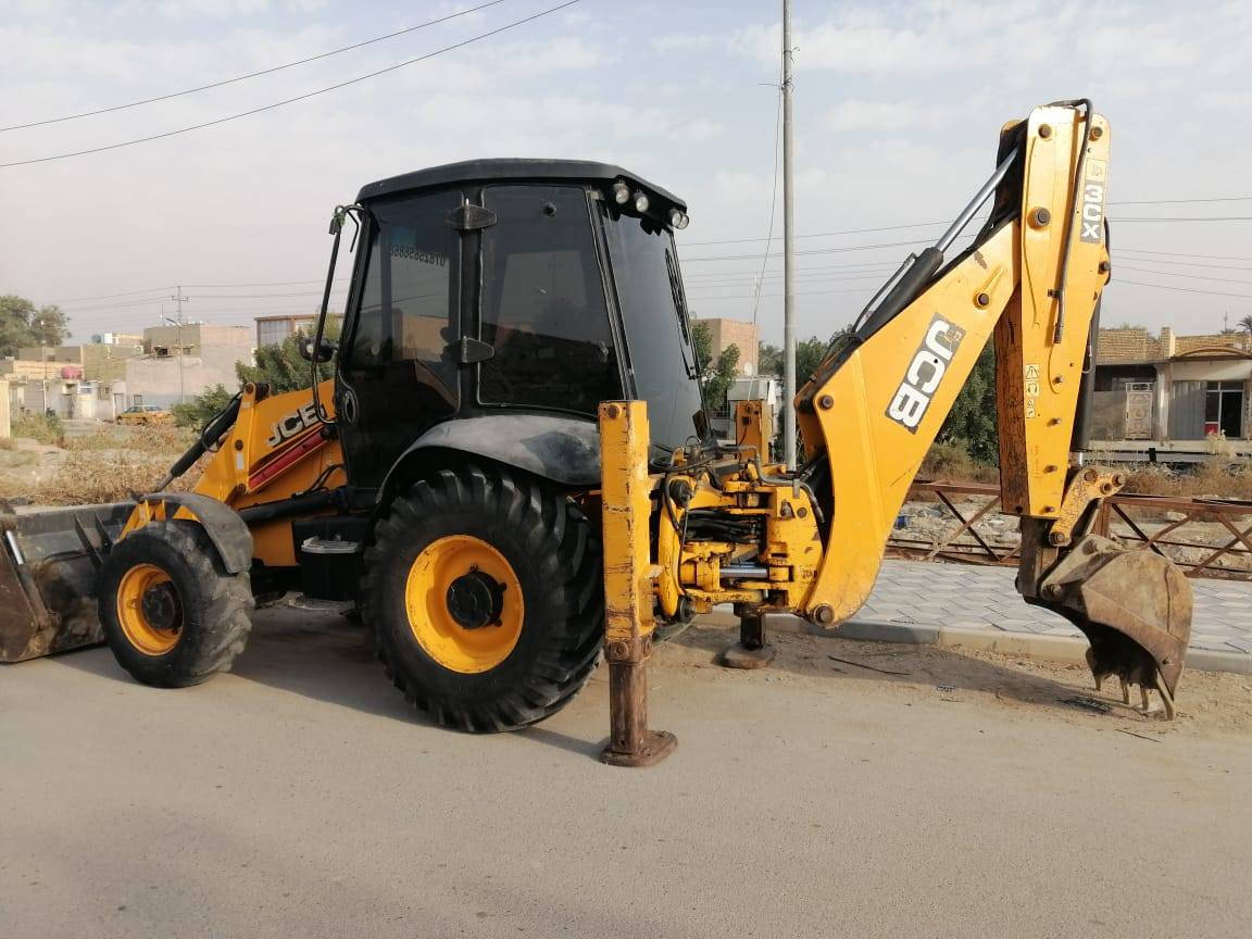 السلام عليكم حفاره جي سي بيه البيع  موديل 12 مكينه خير من الله  المكاني بل سماوه جاهزه العمل رقم ***********  مكلف بلنشر
