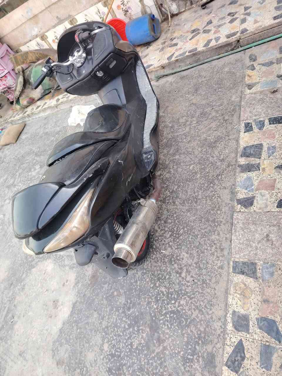 سلام عليكم من ارخص الدمن دراجة فورزة بصمة محرك خير من الله   لا تبخير ولا تنقيص كهربيات كلهة شغالة   دراجة حلوة ومرتبة مال لايت زنون  جناي مستعجل علا بيع سعر550مكاني بغداد شعب ***********
